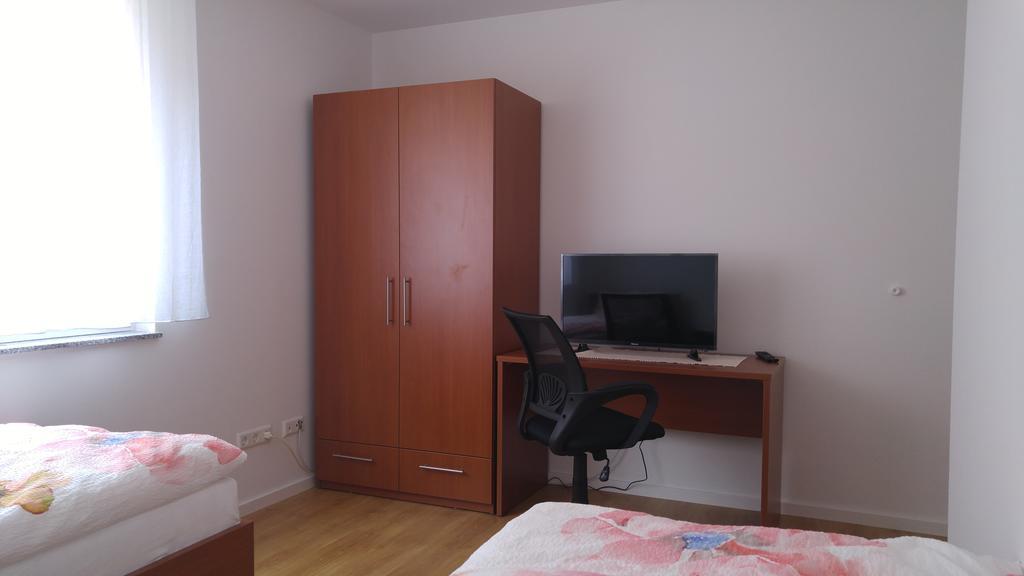 Zimmervermietung Im Zentrum Waiblingens Waiblingen  Buitenkant foto